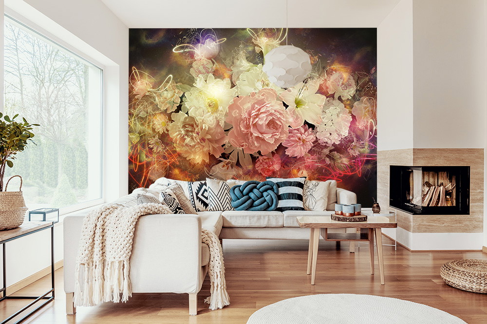 Papier peint photo - arrangement de fleurs colorées comme décoration murale dans un salon élégant