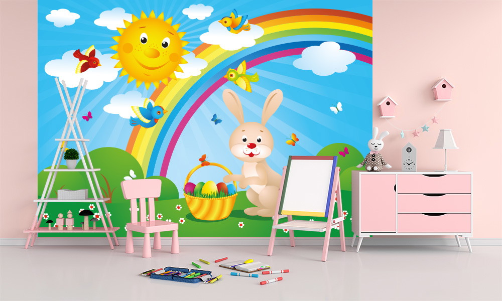 Fotobehang - Speels kinderbehang met regenboog, zon, konijn en vogels in een vrolijke kinderkamer