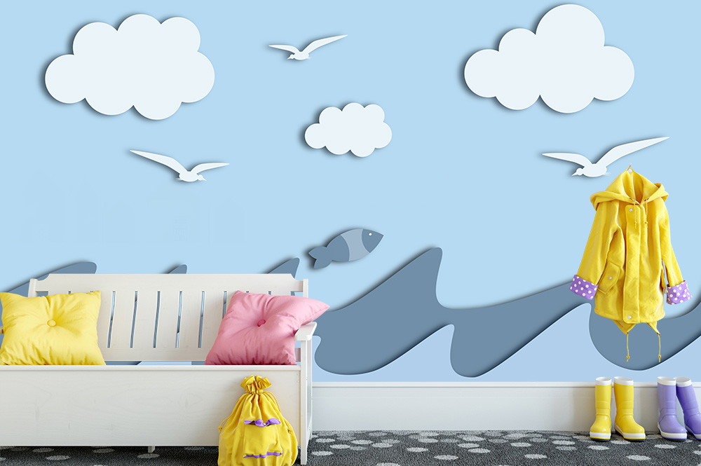 Fototapete - Kinderzimmer mit himmelblauer Wand, Wolken, Vögeln, weißer Bank mit gelbem und pinkem Kissen, gelber Regenmantel und Gummistiefel
