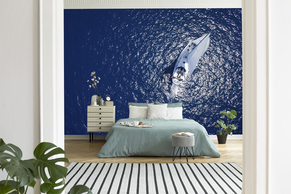 Papier peint photo - chambre à coucher avec décoration murale maritime et motif de voilier