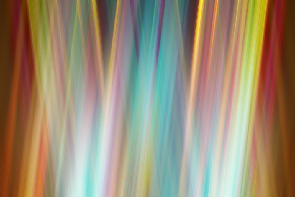 Fototapete - Abstrakte Darstellung von bunten, sich kreuzenden Linien in einem lebendigen Farbenspiel