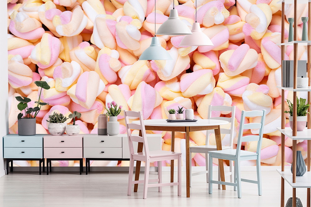 Fototapete - Esszimmer mit bunter Marshmallow-Wanddekoration und moderner Einrichtung