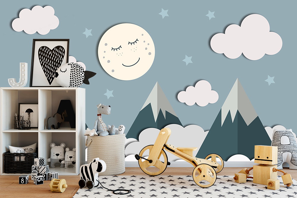 Fototapete - Kinderzimmer mit blauer Wand, Mondmotiv, Wolken und Spielzeug