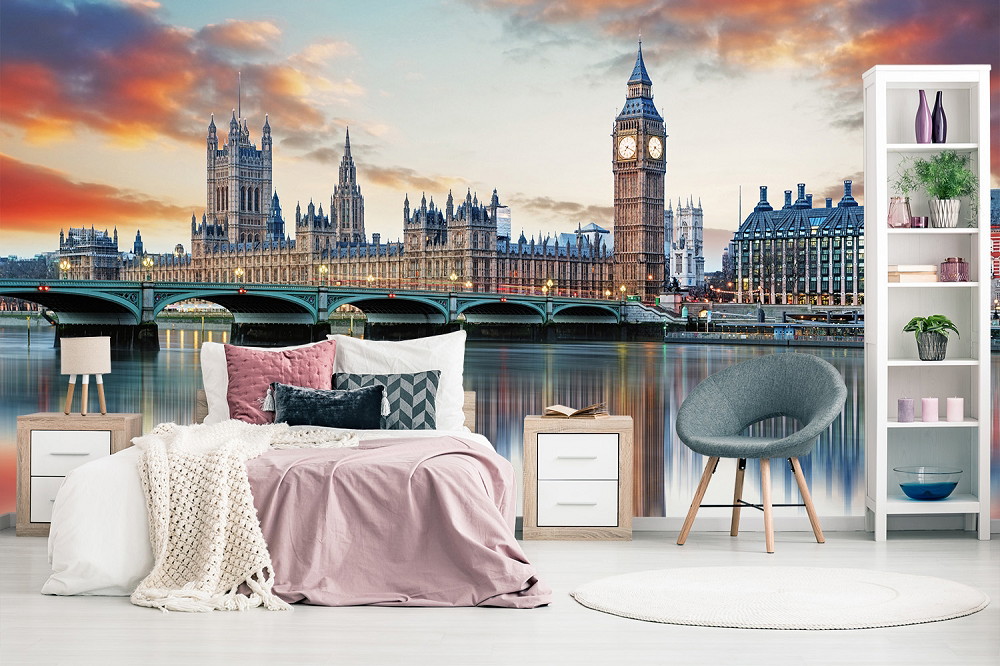 Fotomurale - Camera da letto con carta da parati del Big Ben e del Parlamento al tramonto, interni moderni