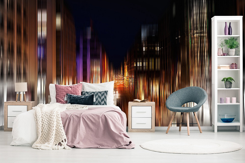 Papier peint photo - Décoration élégante de la chambre à coucher avec un lit, un fauteuil confortable et un paysage urbain abstrait en arrière-plan